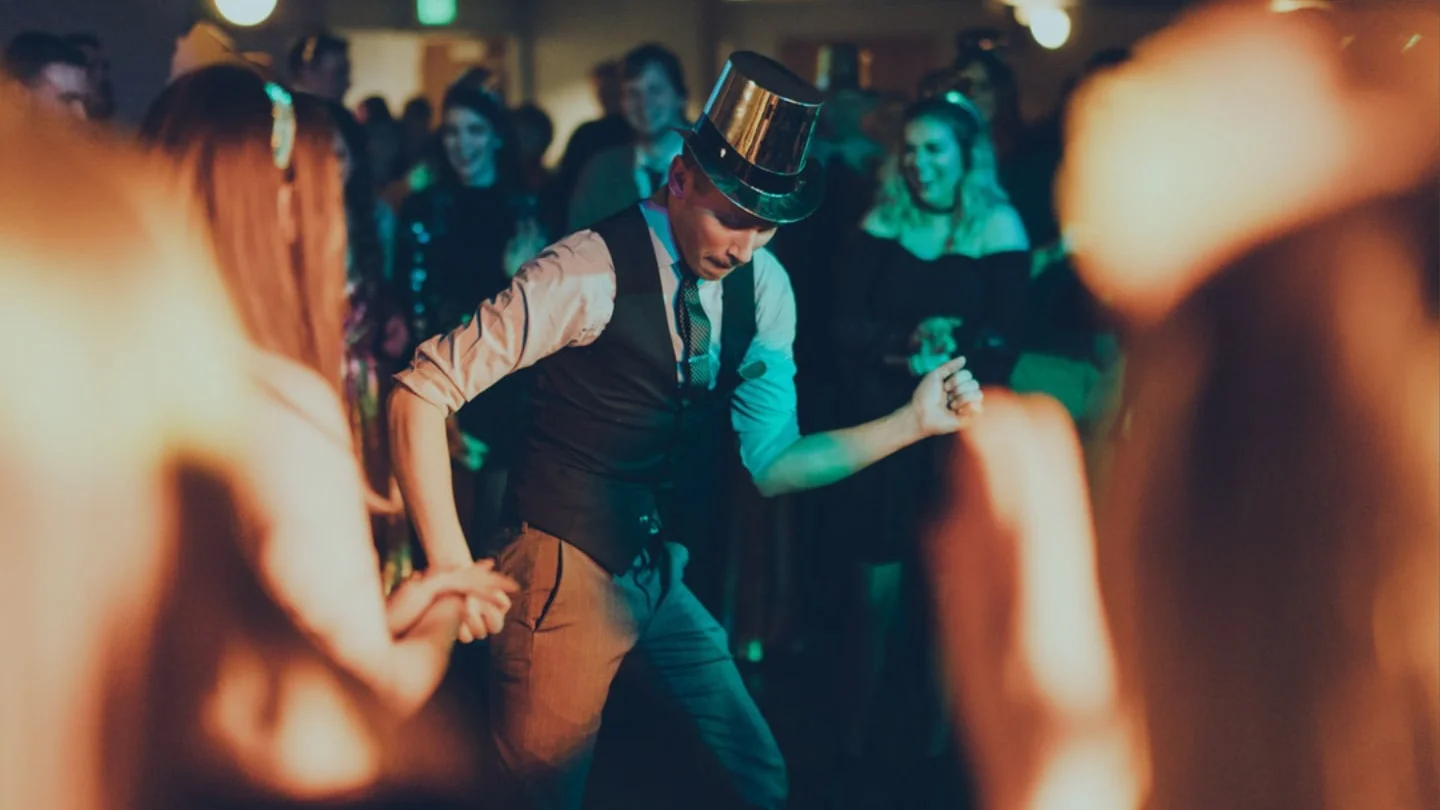 Toronto Party Bus And Limo Bus Rental Services | TorontoBusRentals